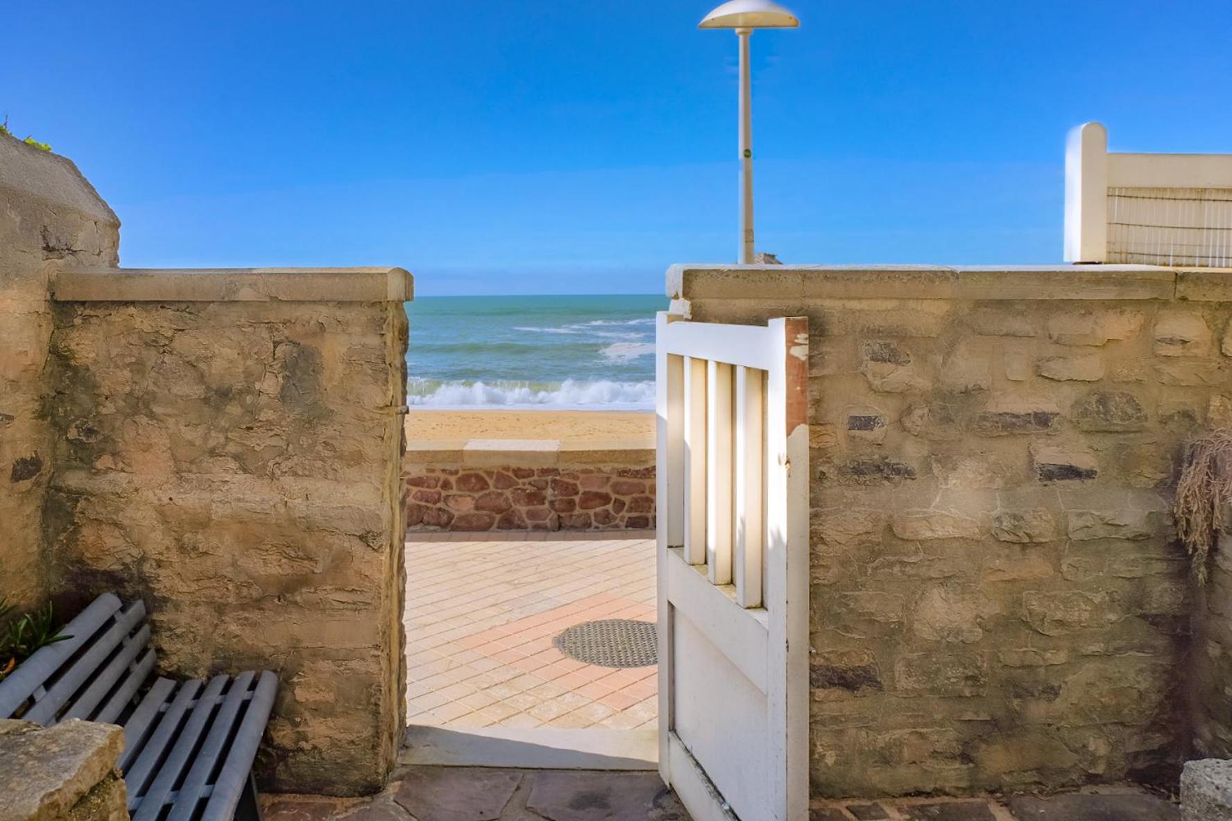 Magnifique Appartement Avec Terrasse, Parking Et Vue Sur L'Ocean Pour 5 Biarritz Extérieur photo